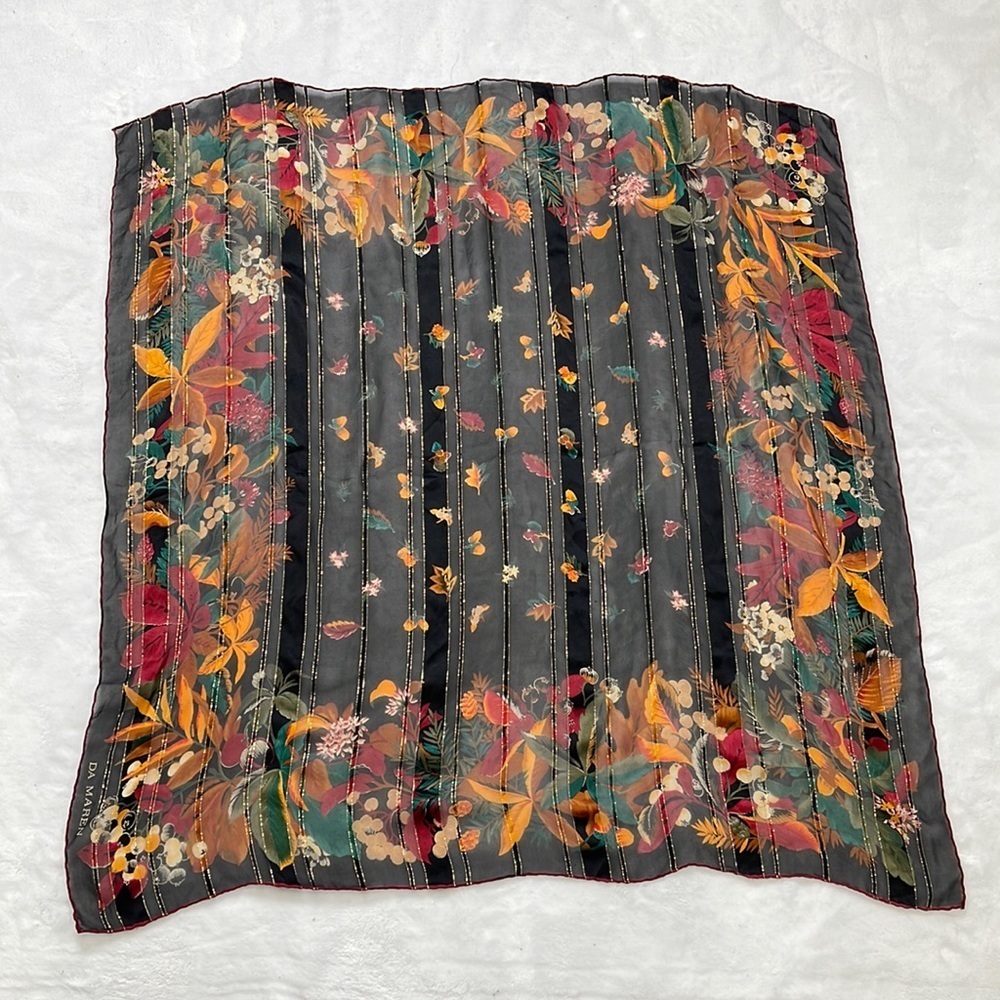 Da Maren Beautiful Silk Scarf